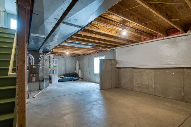 Building Photo - Beautiful home with 4 bedrooms, 2 1/2 bathrooms, 3-car garage in cul-de-sac available for $2,350