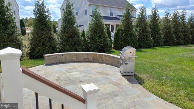 Building Photo - 25501 Emerson Oaks Dr