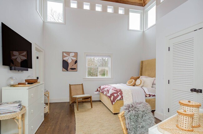 Building Photo - 41 Deep Woods Ln