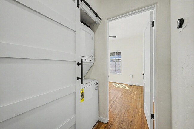 Building Photo - 311 West Campbell Ave