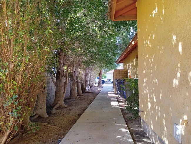 Building Photo - 33662 Whispering Palms Trail