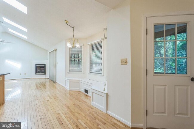 Building Photo - 14610 Balsam Ct