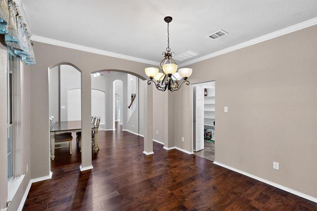 Building Photo - 9408 Daly Dr