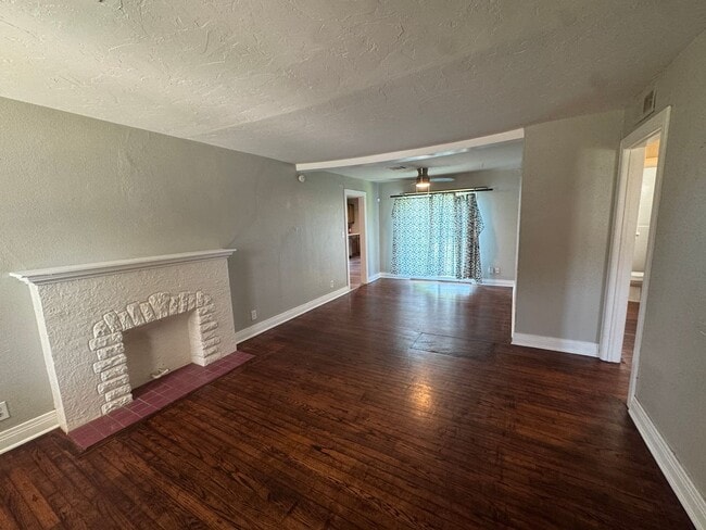 Building Photo - Northwest OKC 3 bed home