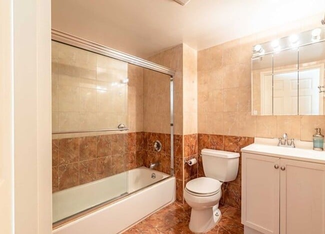 Building Photo - 10 Palisade Ave