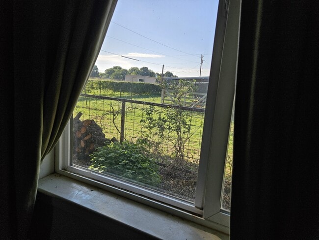 Building Photo - 1207 Gma