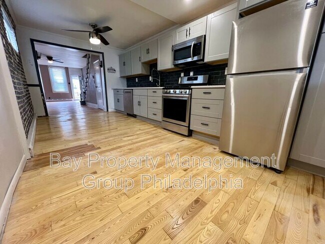 Building Photo - 2755 Plum St