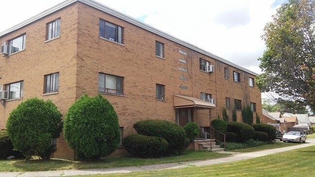 Primary Photo - 7307 Brookside Dr
