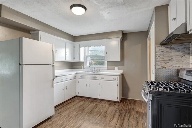 Building Photo - 191 Eastland Pkwy