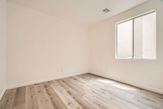 Building Photo - Come see why this is you next home!