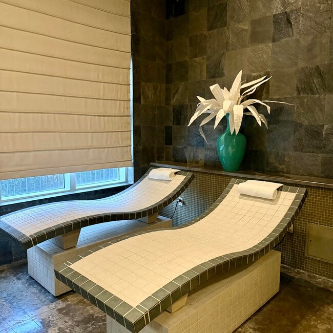 Building Photo - 3800 N Ocean Dr