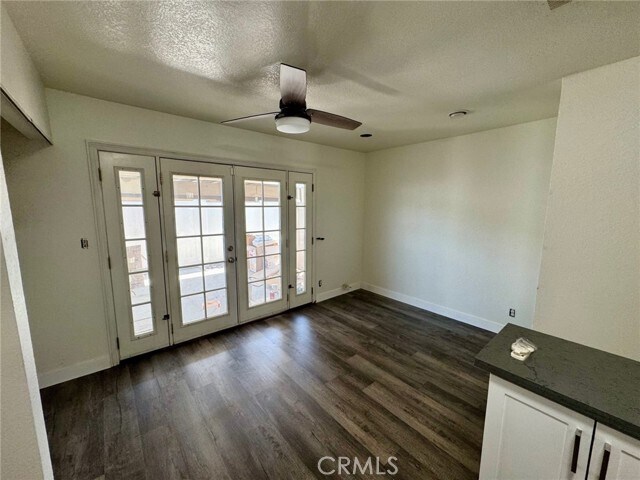 Building Photo - 418 N Cerritos Ave