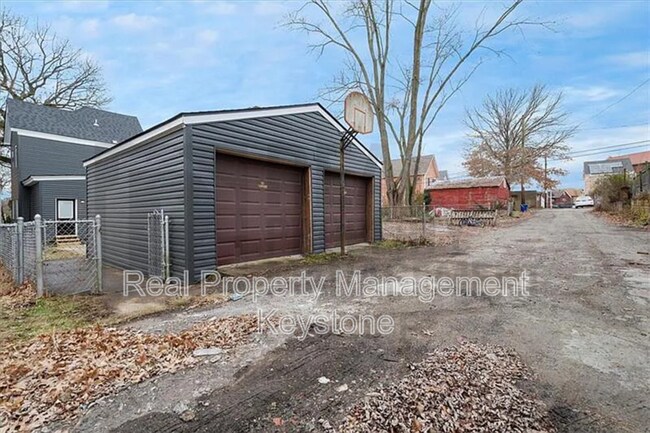 Building Photo - 6319 St Marie St