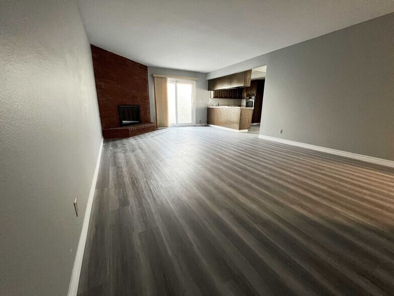 Building Photo - 20433 Pacific Dr