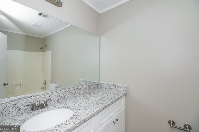 Building Photo - 5660 Pine Meadows Ct