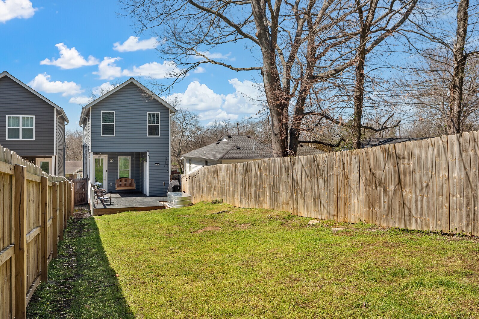 Building Photo - 221 Hillcrest Dr