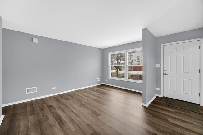 Building Photo - 1793 Queensbury Cir