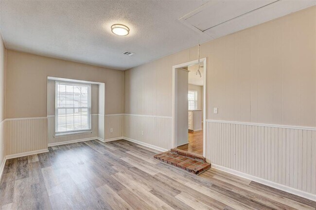 Building Photo - 206 Del Mar Dr