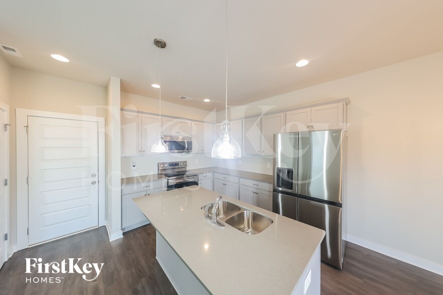 Building Photo - 40 Co Rd 1702