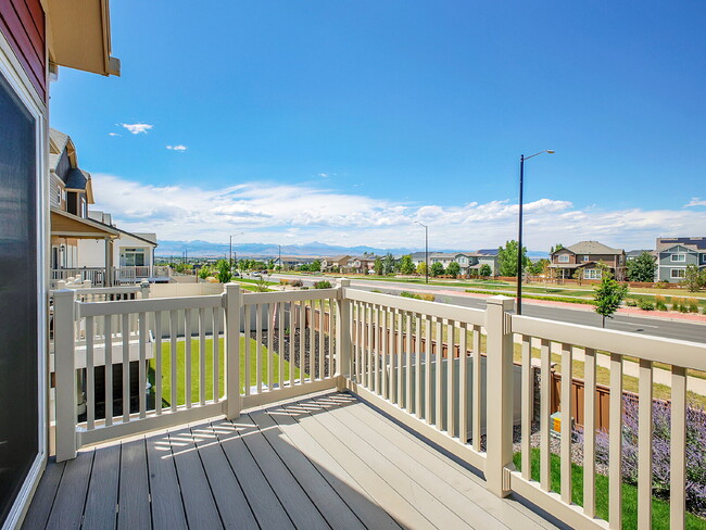 Building Photo - $3,295, 3 bed, 3 bath, located in Erie