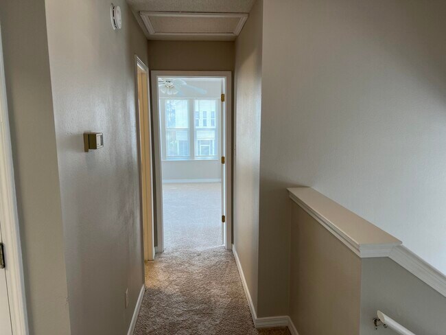 Building Photo - 9 Lantana Ct