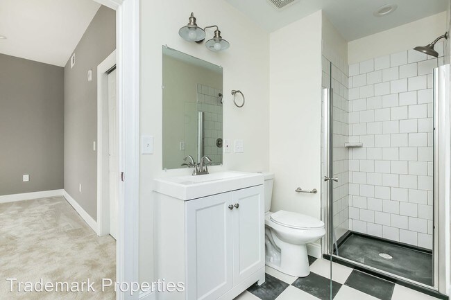 Building Photo - 411 N Charles St