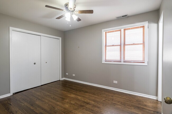 Building Photo - 4109 N Dickinson Ave