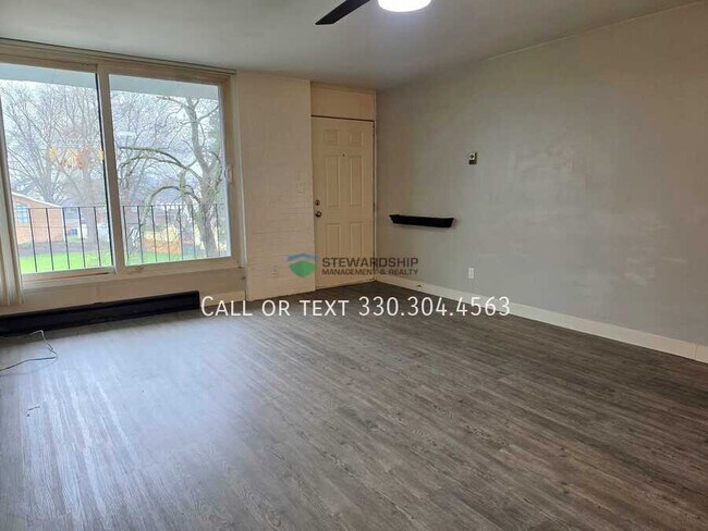 Building Photo - 2331 E Market St