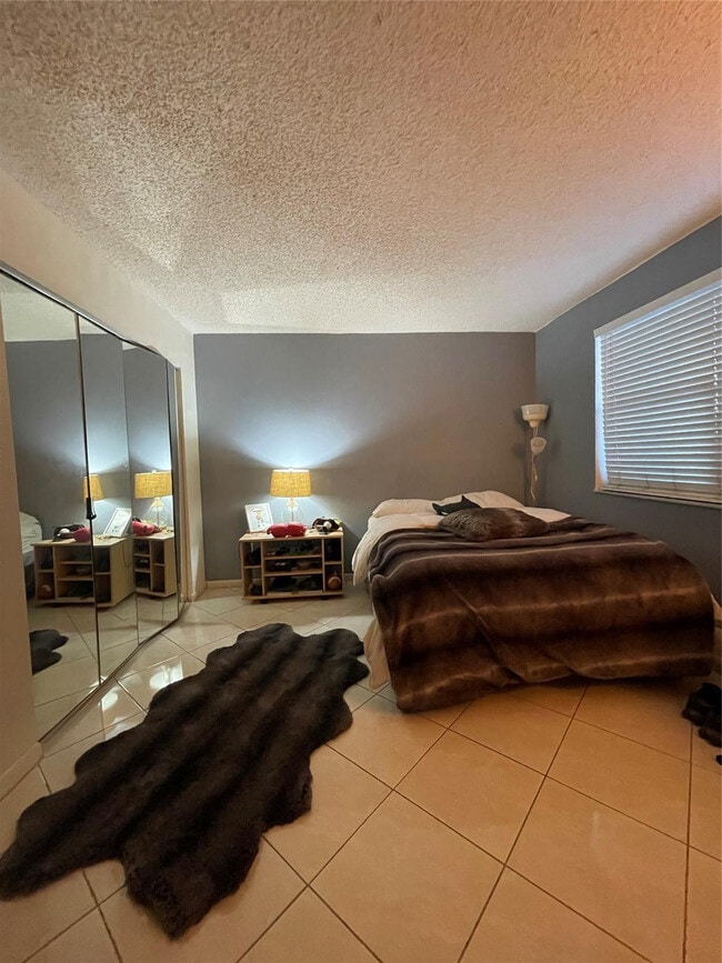 Building Photo - 16141 Blatt Blvd