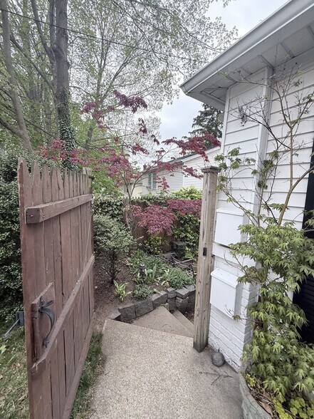 Building Photo - 21 Cleveland St