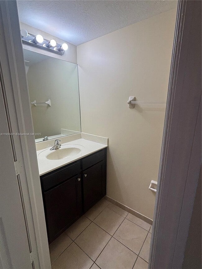 Building Photo - 9456 SW 171st Pl