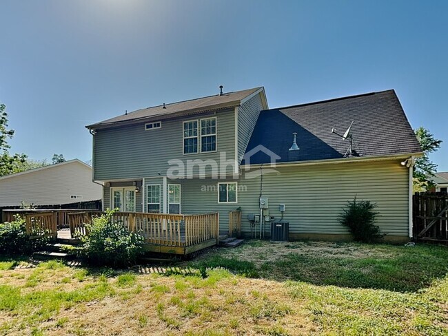 Building Photo - 6118 Goldenfield Dr