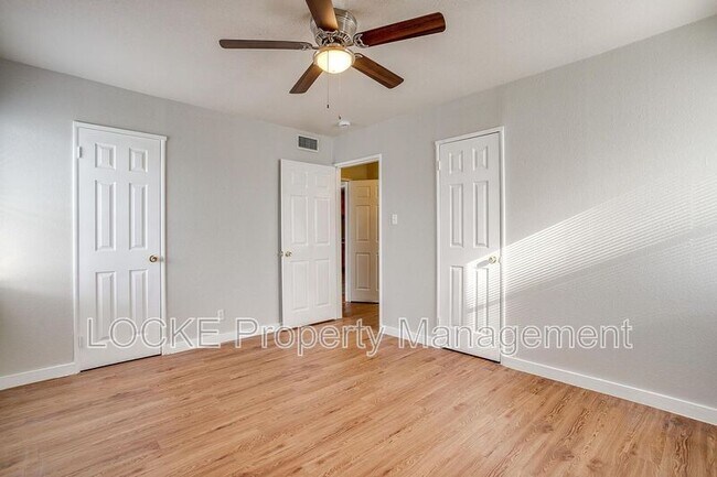 Building Photo - 3417 S University Dr