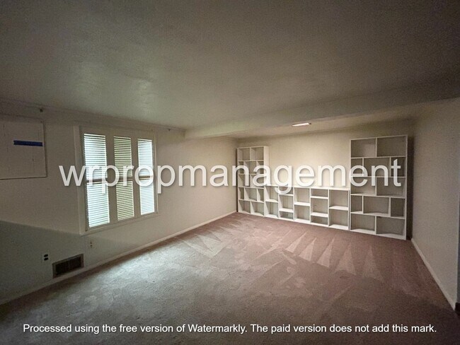 Building Photo - 2338 Bodette Ave