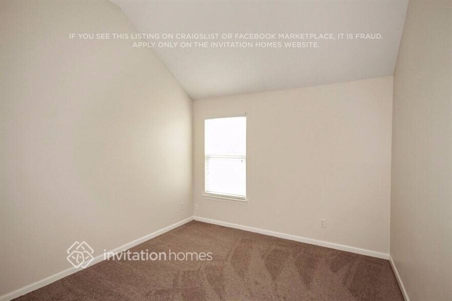 Building Photo - 5904 Bluegrass View