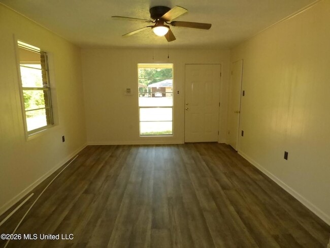 Building Photo - 360 Wilson Dr