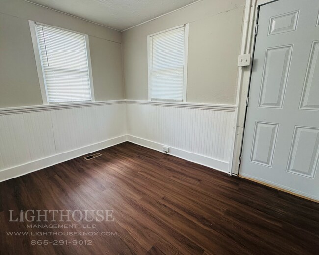 Building Photo - 2815 Tarleton Ave