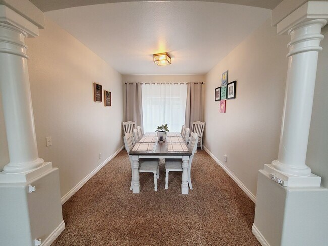 Building Photo - 45362 Tesiben Ct