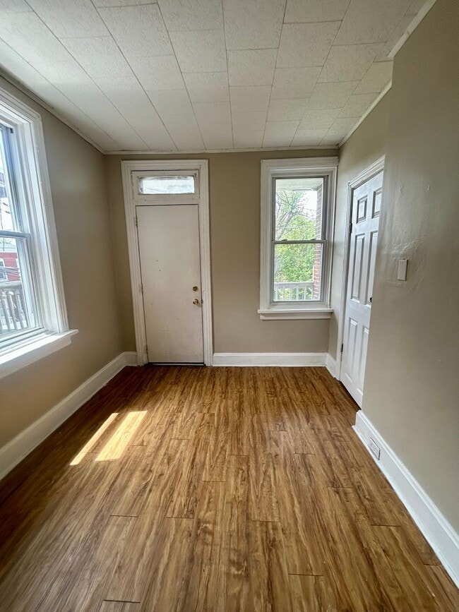 Building Photo - 5-bedroom Allison hill.