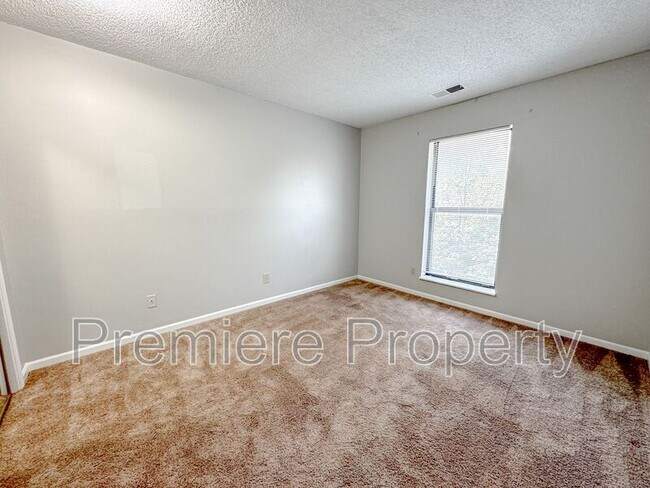 Building Photo - 3 E 133rd St