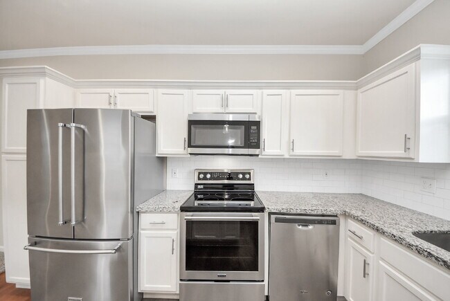 Building Photo - Renovated Houston Gem Near Downtown & the Medical Center