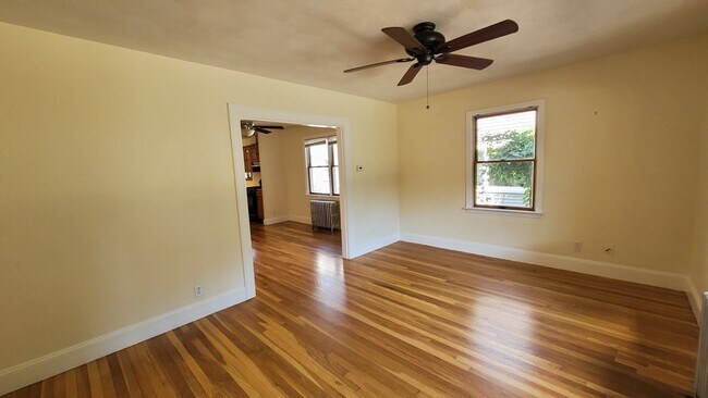 Building Photo - 73 Griswold St