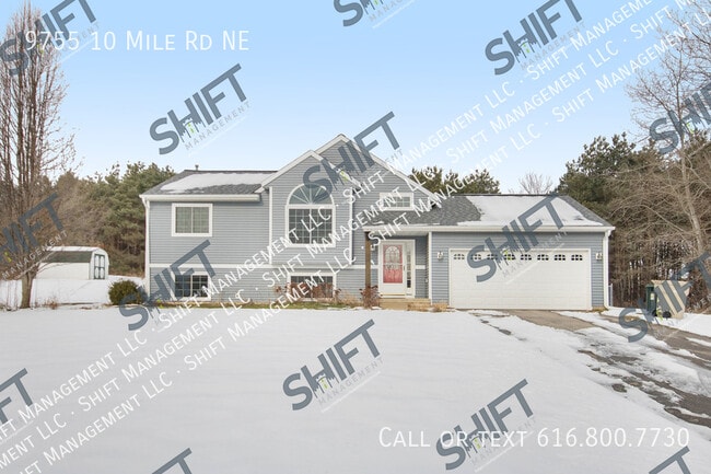 Primary Photo - 9755 10 Mile Rd NE