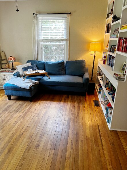 Building Photo - 1529 Yancey St