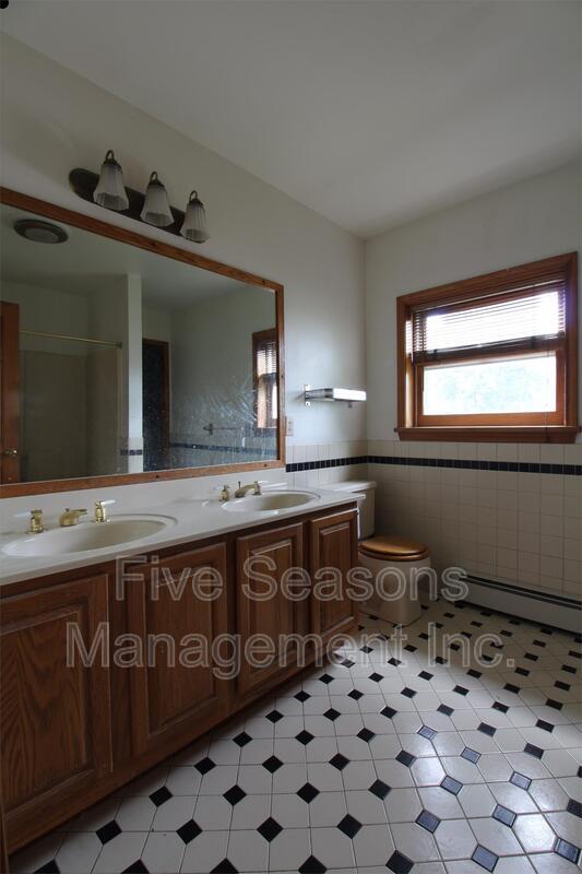 Building Photo - 62-68 Orchard Terrace - 68