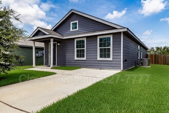 Building Photo - 547 Filibusters Trail