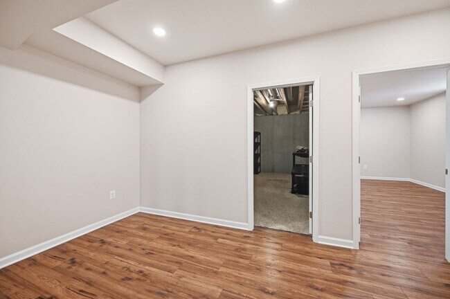 Building Photo - 24267 Purple Finch Dr