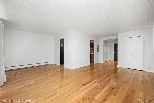 Building Photo - 35300 Woodward Ave