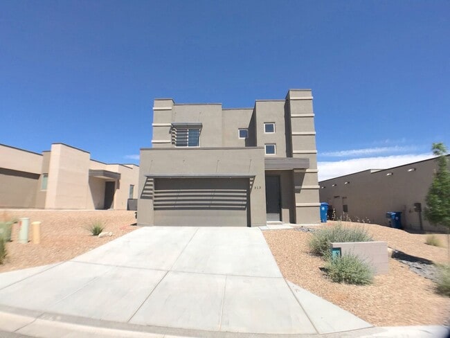 Building Photo - Gorgeous, Newer 3 bedroom in Los Lunas! Op...