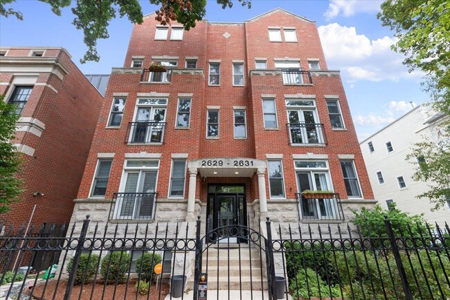 Building Photo - 3 bedroom in Chicago IL 60614